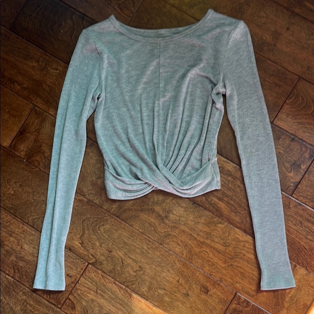ALO Yoga Grey Long Sleeve Tee
